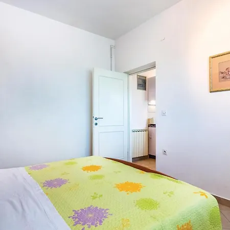 Front In Apartament Supetarska Draga