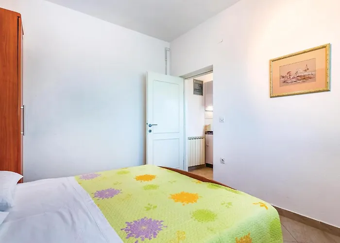 Gorgeous In Apartamento Supetarska Draga