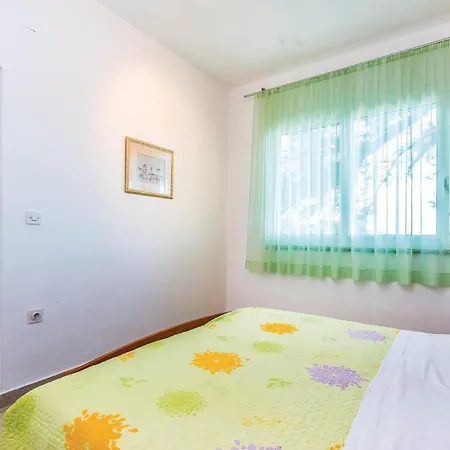 1 Bedroom Awesome In * Supetarska Draga
