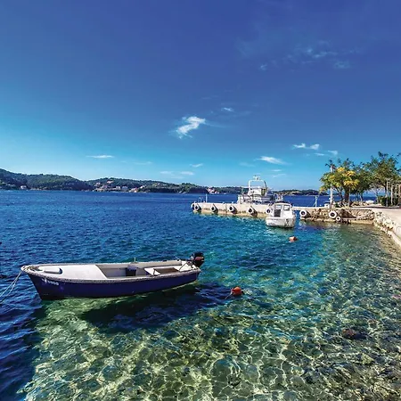Apartment 1 Bedroom Awesome In Supetarska Draga